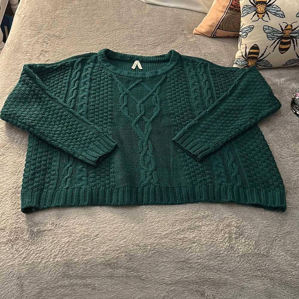 Knitted blue cropped sweater